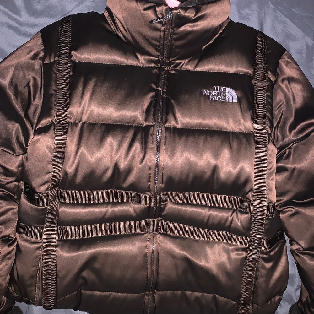 brown north face puffer